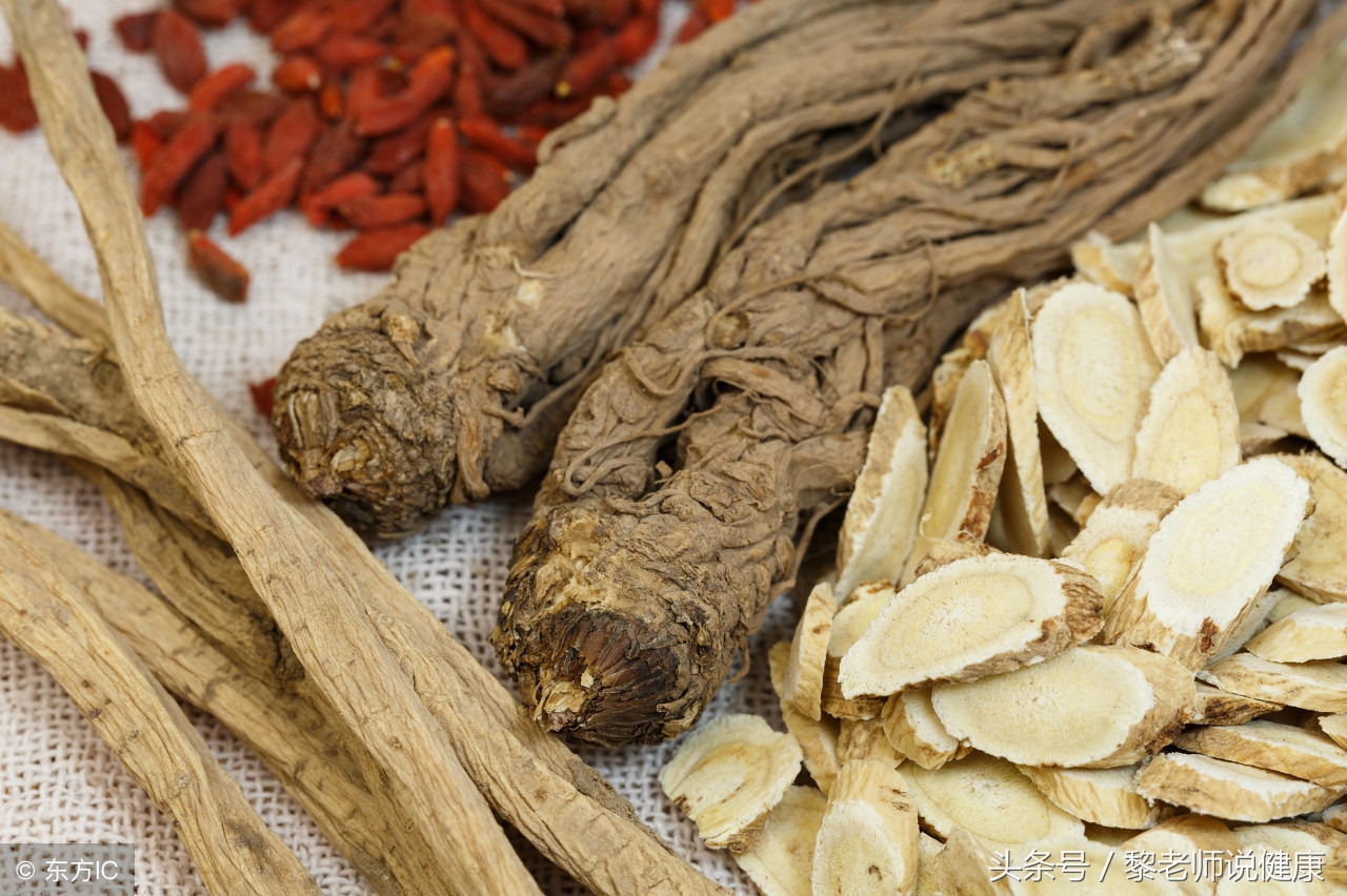 头发一掉一把怎么治,头发一块一块掉发严重怎么补救