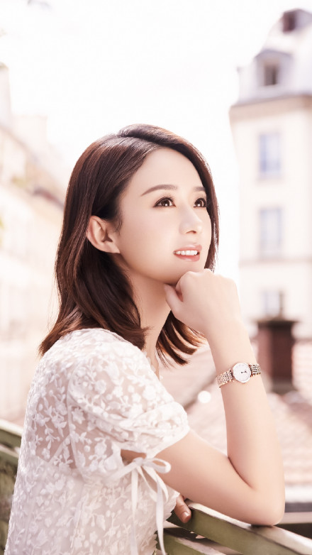 赵丽颖又出新作造型美过楚乔传,赵丽颖时尚进展