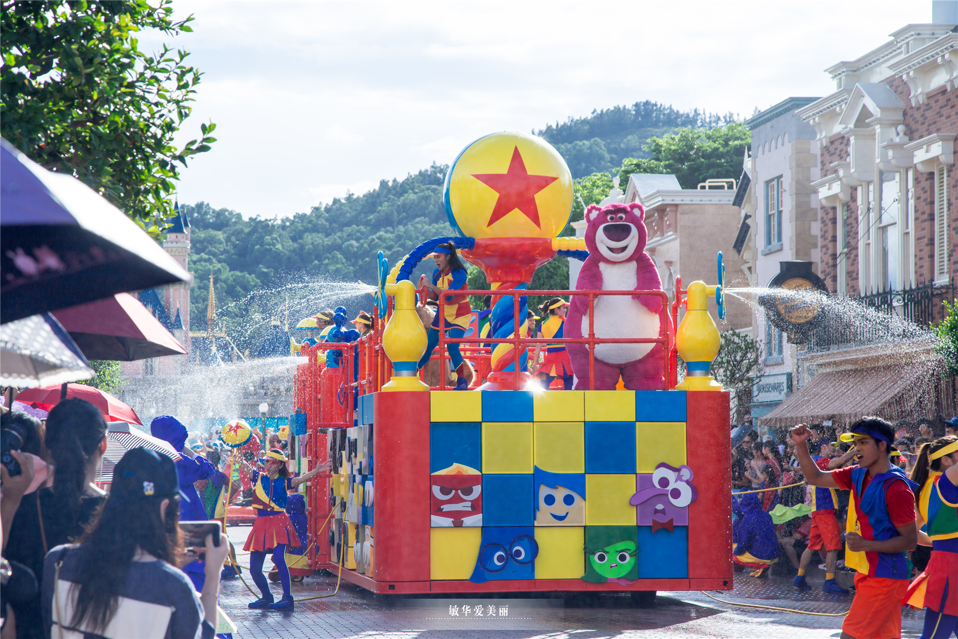 香港迪士尼门票深港联游,香港迪士尼2大1小亲子当日套票