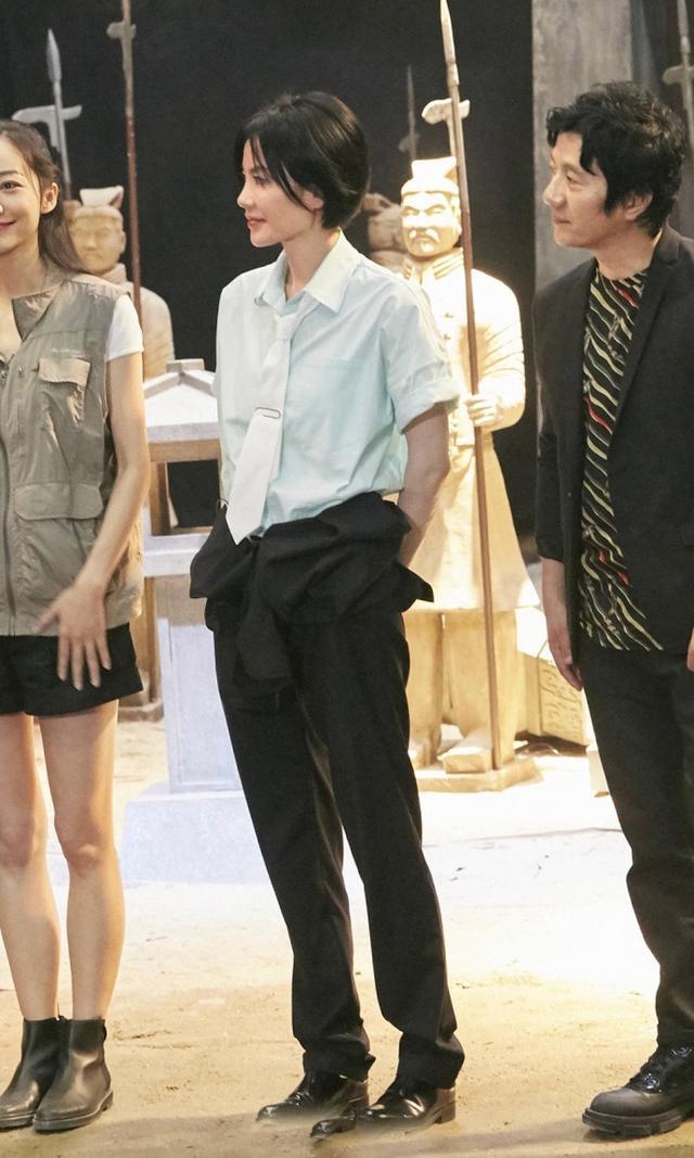 王菲款复古耳饰,王菲造型双丸子头