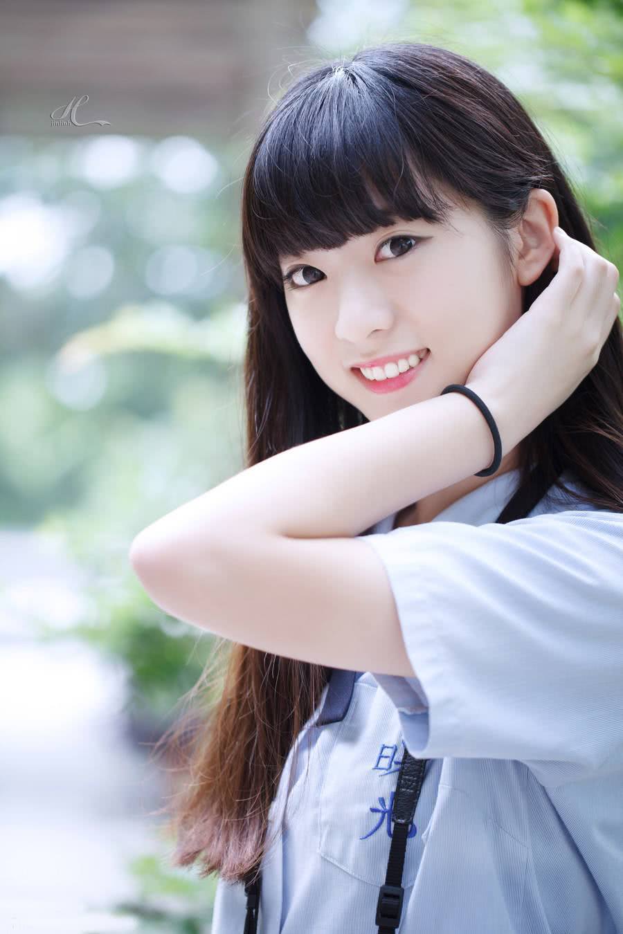 如何自然的和帅哥搭讪,想要成功首先要找对人