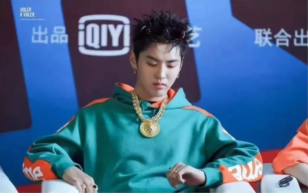 这次，国潮丢了中国的脸！国内第一家Supreme开业！专卖合法“山寨货”！