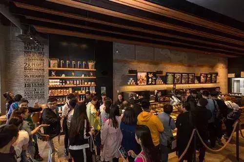 星巴克为什么选择饿了么而不是美团？