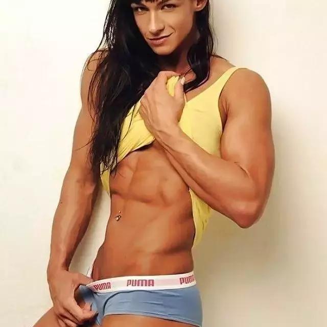 巨石强森真的有190身高吗,巨石强森有没有参加过健美比赛