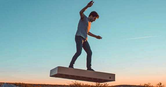 史上最炫酷的滑板玩具,外国大神制作悬浮滑板