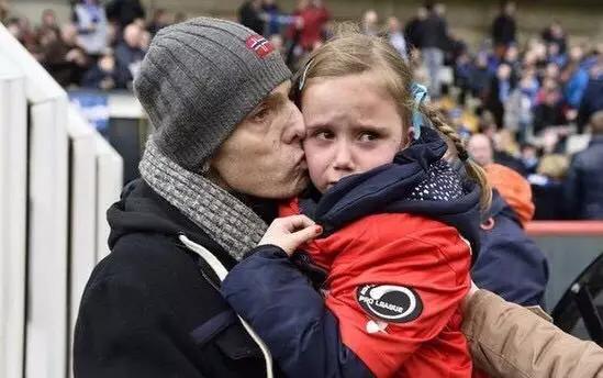论一个人对足球的热爱,对足球哪方面感兴趣