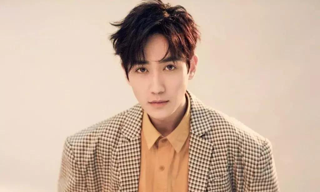 朱一龙尬聊视频,朱一龙自己尬聊