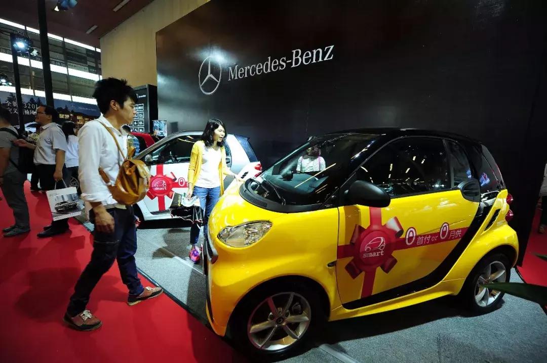 背着车贷的人是什么样,背着汽车去旅行