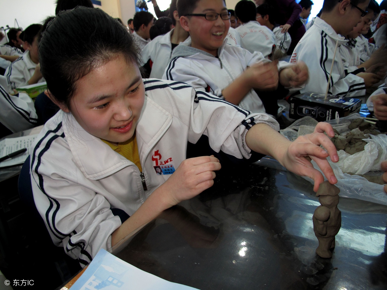 中学生厌学怎么办?为什么会厌学?4招帮助初中厌学的孩子