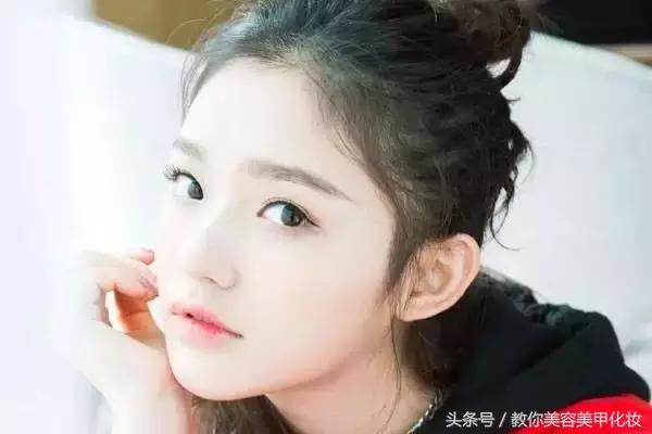 迪丽热巴美瞳线,迪丽热巴彩色美瞳