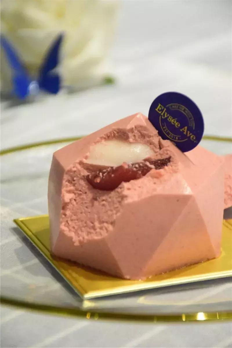 何必去法国？大沥永旺“深藏Blue”浪漫的店，给你梦幻下午茶！