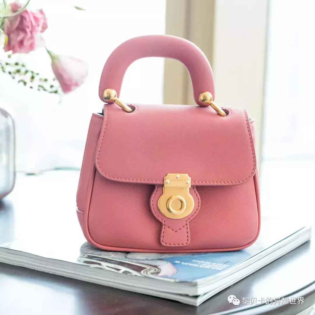 普通人怎么选择的包包又不撞大牌,好看的包包总是买不够