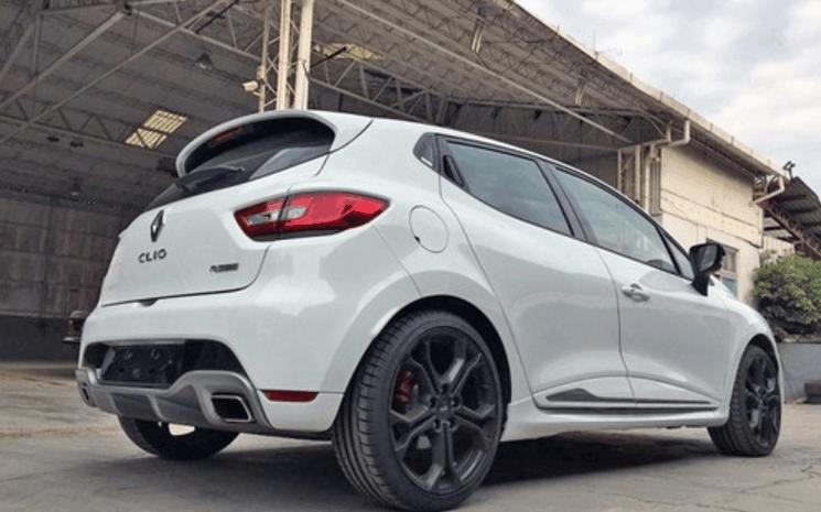 雷诺clio2024款,驾驭高性能小钢炮的车