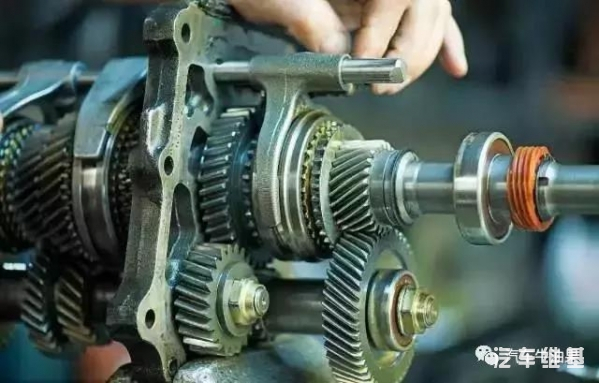 自动变速箱挂挡有顿挫什么原因,标致307自动挡变速箱强烈顿挫原因