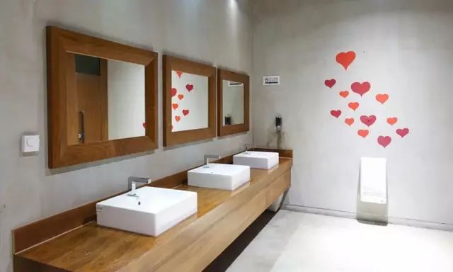 一篇有“异味”的测评文章，慎点！