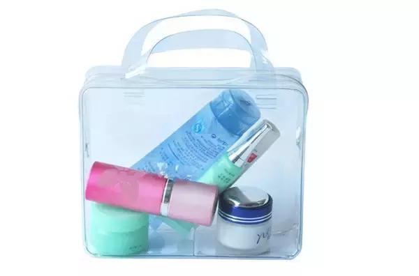 乘坐飞机化妆品携带规定,乘坐飞机随身携带化妆品相关规定