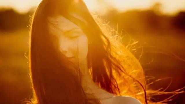 气质自拍怎么拍,最有个性的自拍技巧