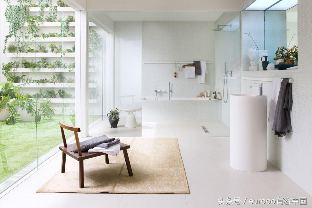 浴室装浴缸还是淋浴好,家里装浴缸实用吗