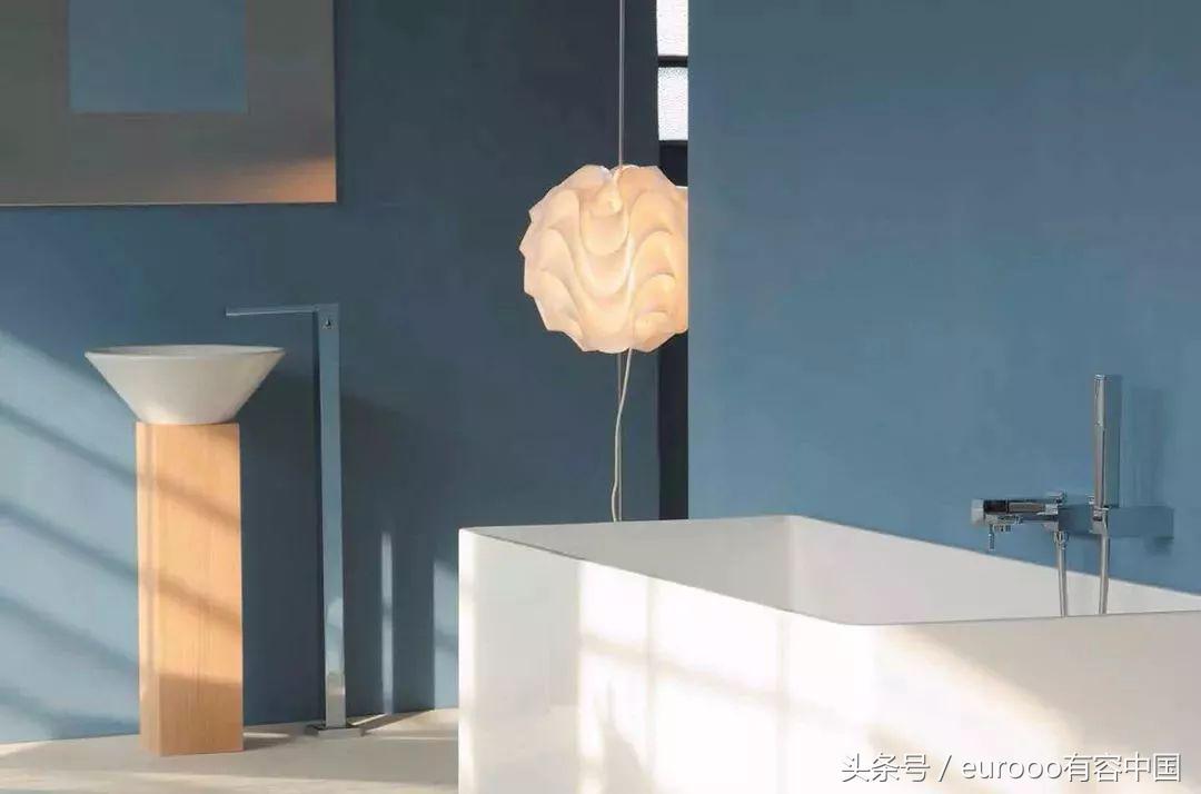 浴室装浴缸还是淋浴好,家里装浴缸实用吗