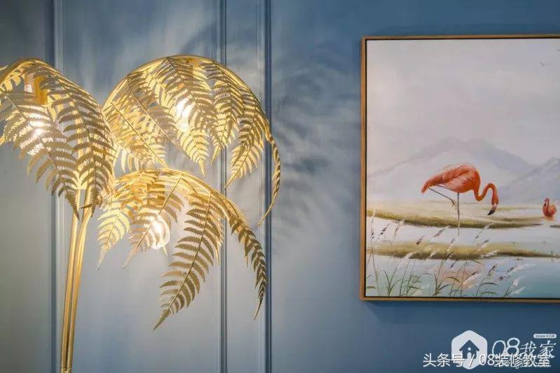 敲掉墙上柜子,敲了卧室墙体做柜子省空间隔音差