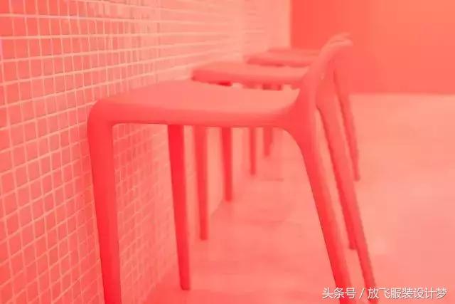 粉蓝色华伦天奴,粉色red华伦天奴