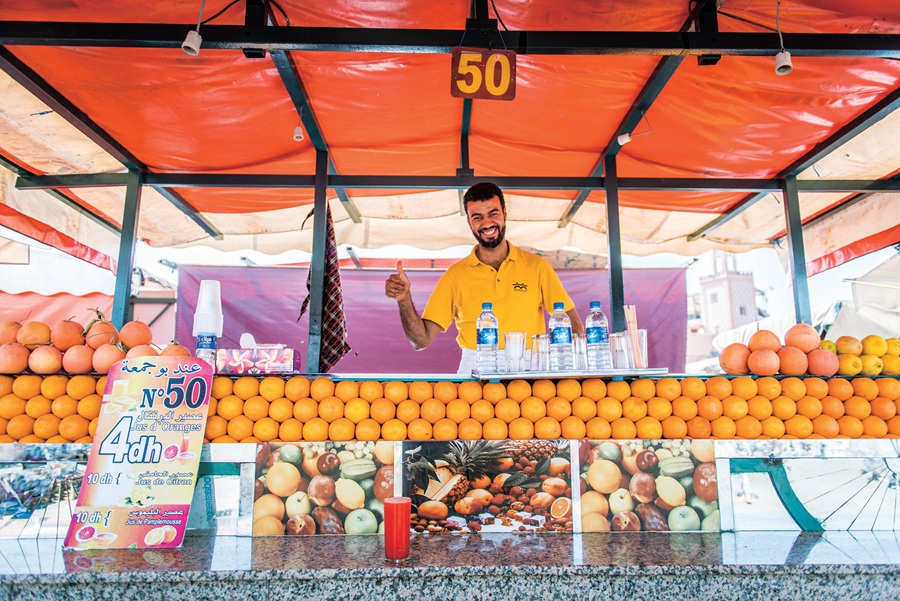 旅行者摩洛哥红色之城马拉喀什,摩洛哥马拉喀什旅行视频