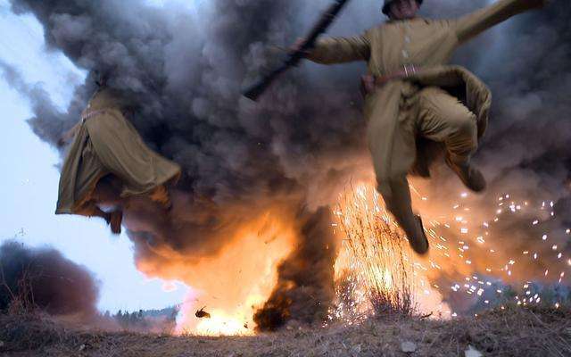 踩到地雷可以自救么,踩到地雷真的必死无疑吗