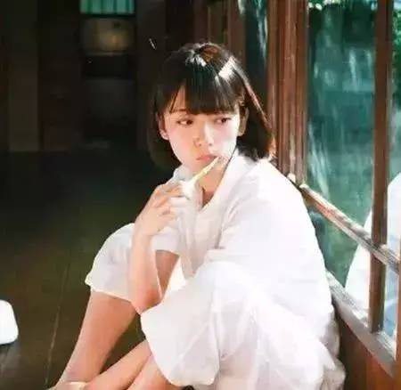 减龄波波头短发,学生头发型女短发圆脸简单