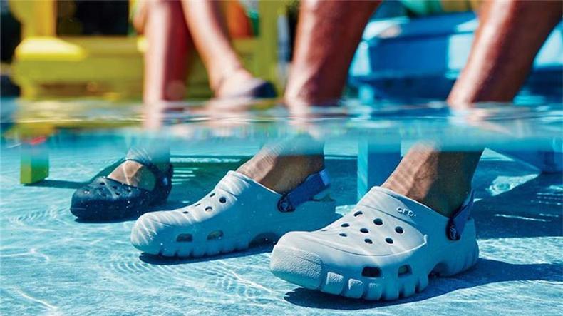 “丑”鞋行天下，沙滩就是它的主场