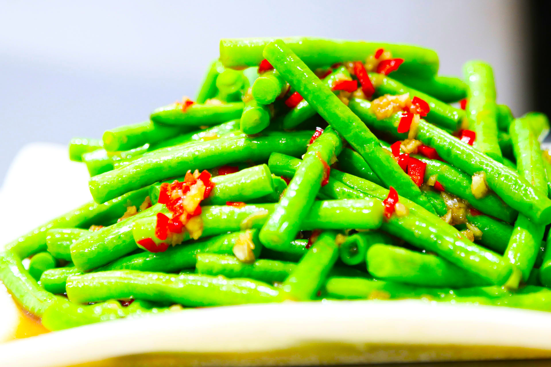 豆角凉拌好吃还是炒着有营养,凉拌豆角最美味的做法