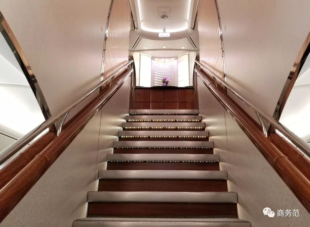 阿联酋航空豪华经济舱体验,阿联酋航空奢华