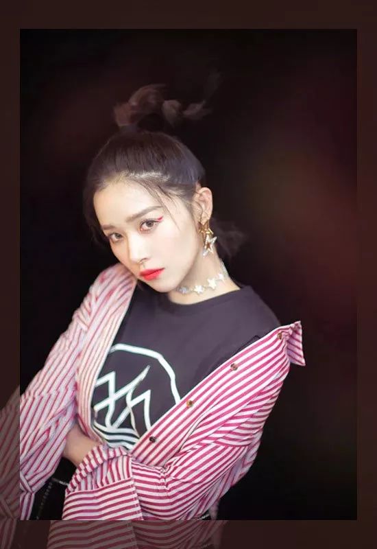 赵薇曾经凭借一部还珠格格而爆火,赵薇1998年和还珠格格的不解之缘