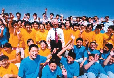 香港慈善家田家炳简介,慈善家田家炳先生荣归天家