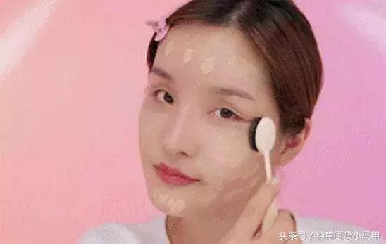 哪款粉底液粉扑最好上妆,粉底刷和气垫粉扑哪个上妆比较好