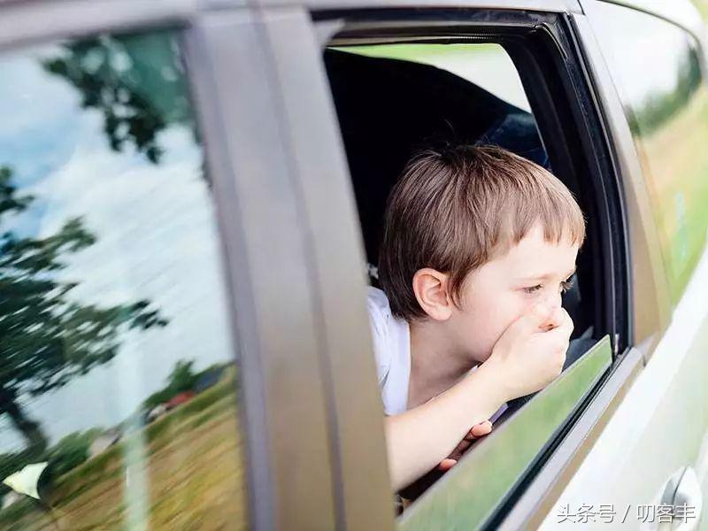 宝宝晕动症,怎么缓解儿童坐车晕车