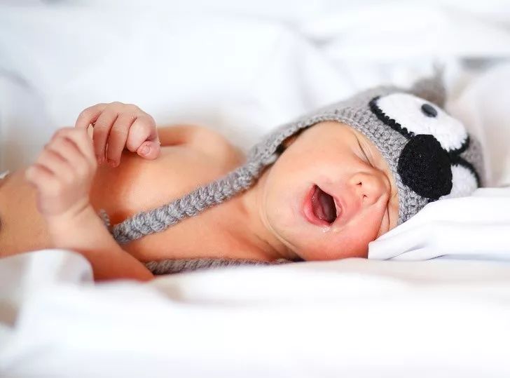 女生喜欢裸睡的原因是什么,喜欢裸睡是心理有问题吗