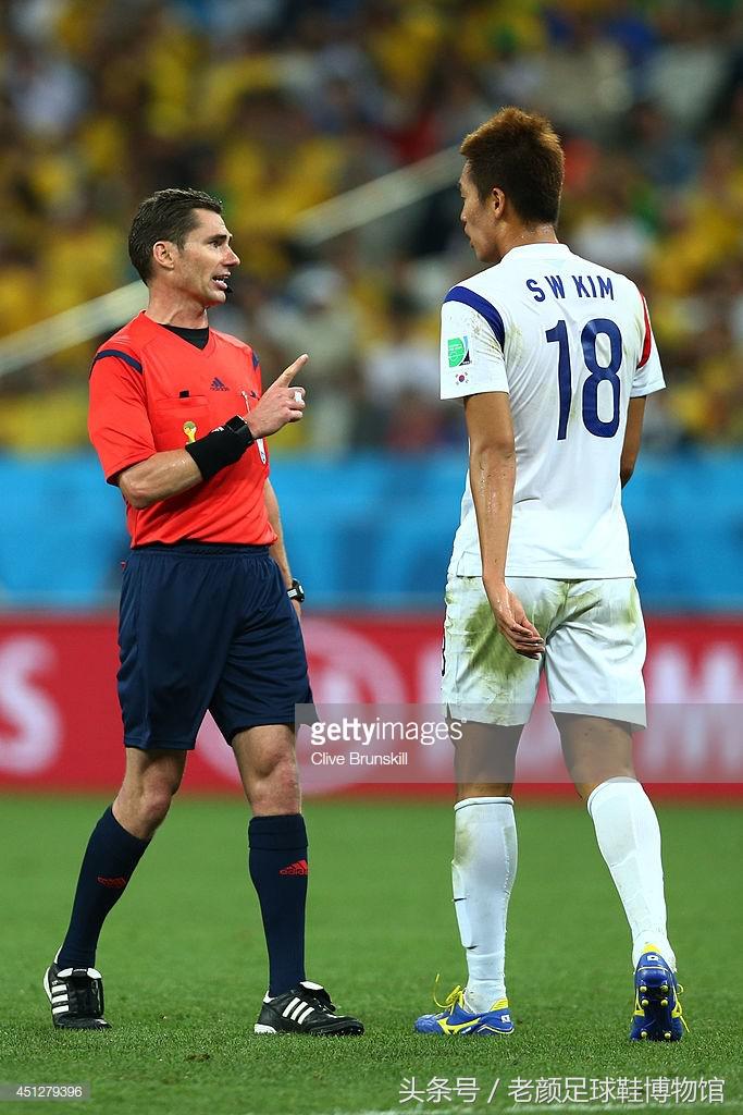 世界杯鸳鸯足球鞋,世界杯彪马鸳鸯足球鞋绿橙