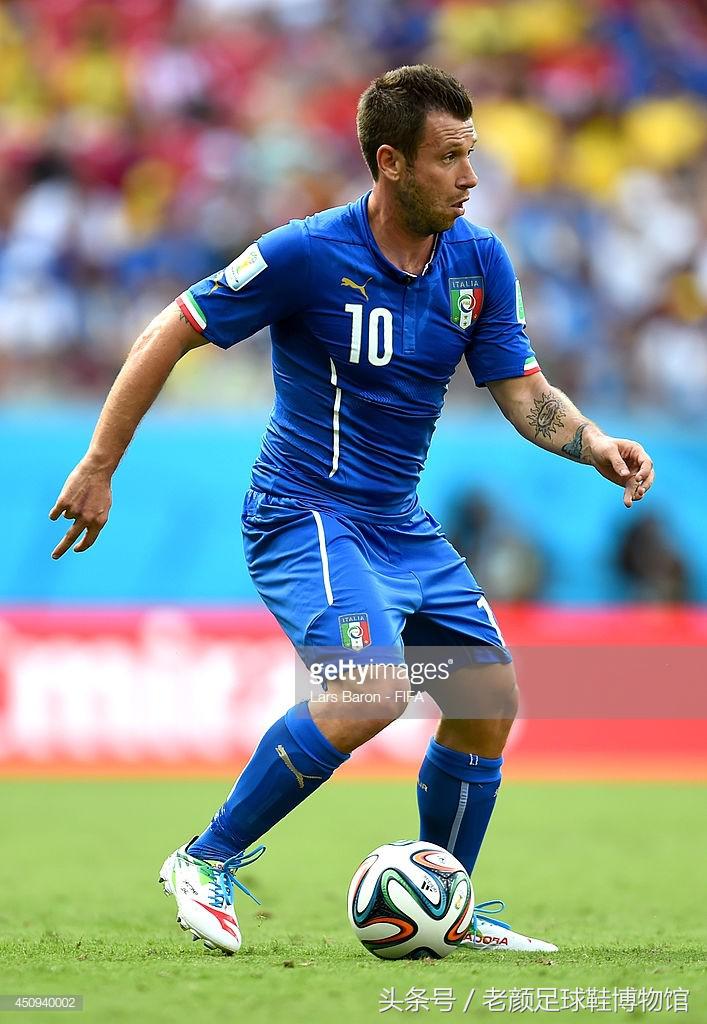 世界杯鸳鸯足球鞋,世界杯彪马鸳鸯足球鞋绿橙