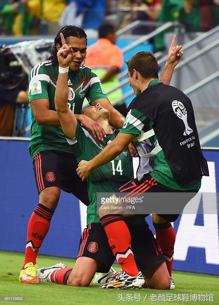 世界杯鸳鸯足球鞋,世界杯彪马鸳鸯足球鞋绿橙