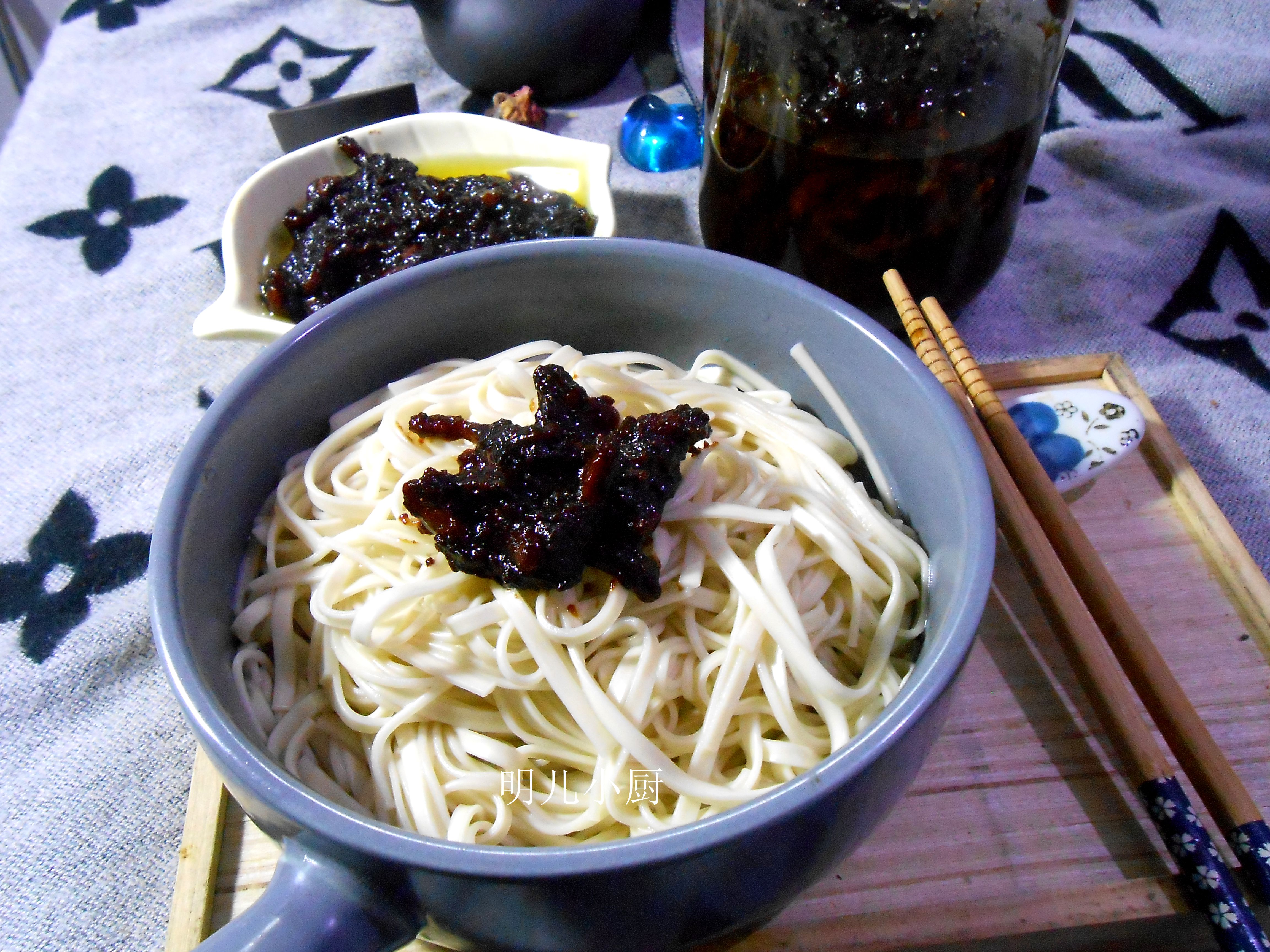 炸肉酱可以放什么菜,怎么才能让肉酱炸出来有嚼劲