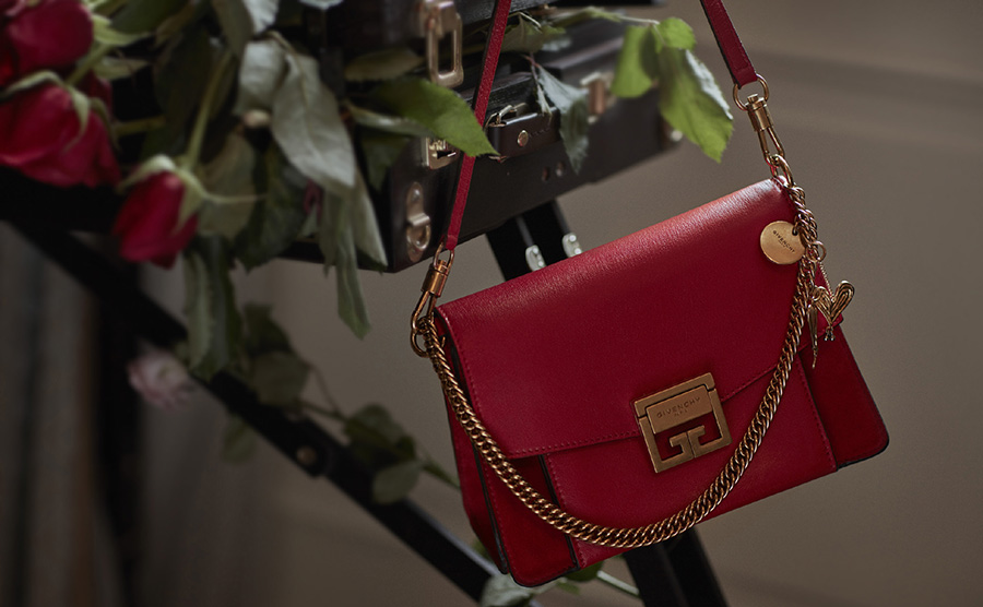 GIVENCHY七夕特别款GV3手袋开售、NIKE服饰NikeSportPack上市