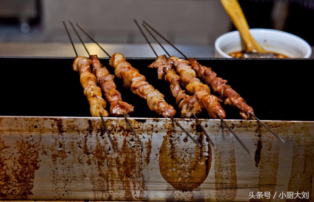 500块钱摆摊卖羊肉串创业,新疆羊肉串怎么可以到处摆摊