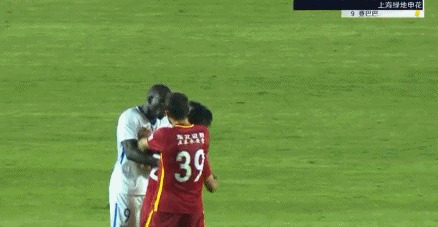 登巴巴发表什么言论,登巴巴被种族歧视