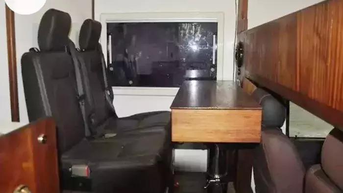 北汽212四驱升顶房车,北汽212越野拖挂房车