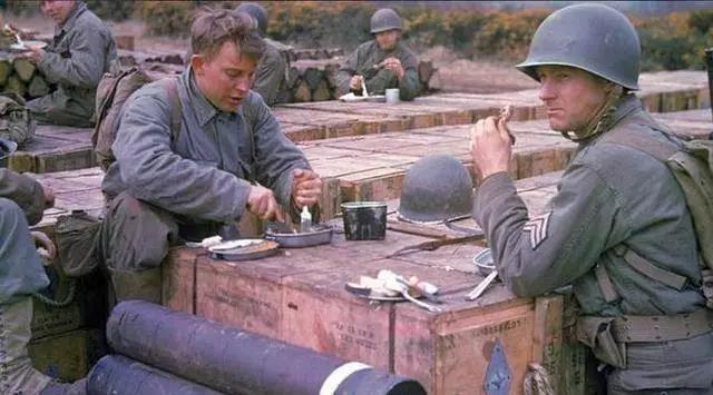 二战时期美军的伙食有多好,二战美军单兵一日三餐口粮