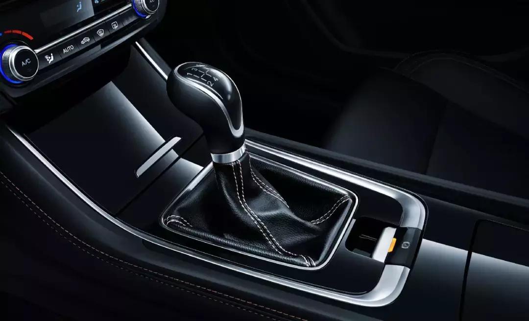 长安逸动xt两厢款19年6月份销量,长安逸动XT评测