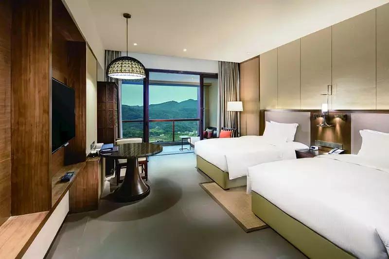 惠州酒店房间门口就是泳池,惠州有室内游泳池的酒店