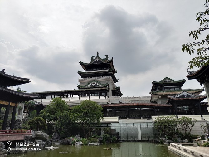 魅族16和魅族16th外观有什么区别,魅族16th小米8评测