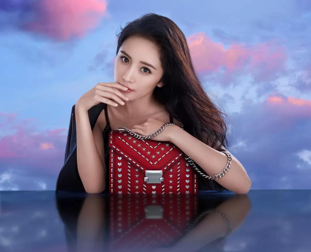 七夕新款大牌包包,杨幂周笔畅包包新品发布会视频