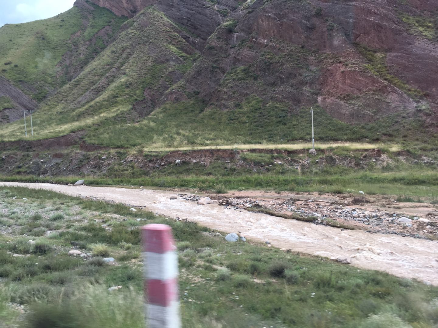 80后夫妻自驾游全世界,甘南自驾轻松省钱游